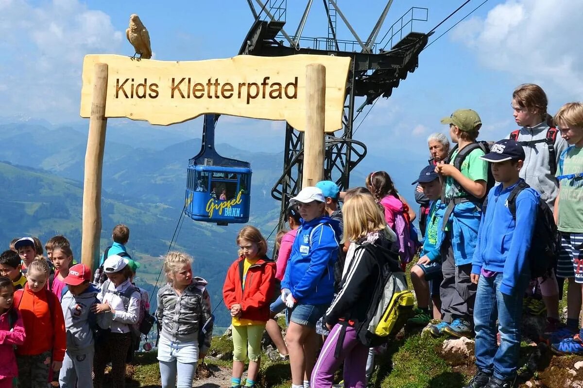 Kindergruppe am Kids Kletterpfad am Kitzbüheler Horn