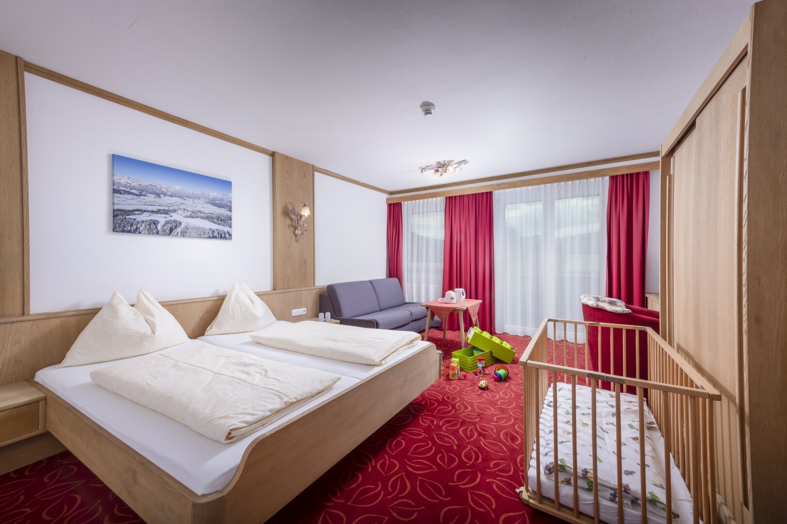 Amselnest mit Gitterbett für die Kleinsten